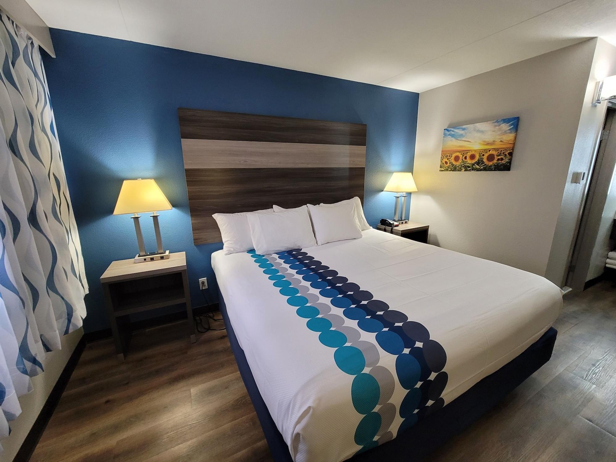 Hawthorn Extended By Wyndham Airport Hotel 3*